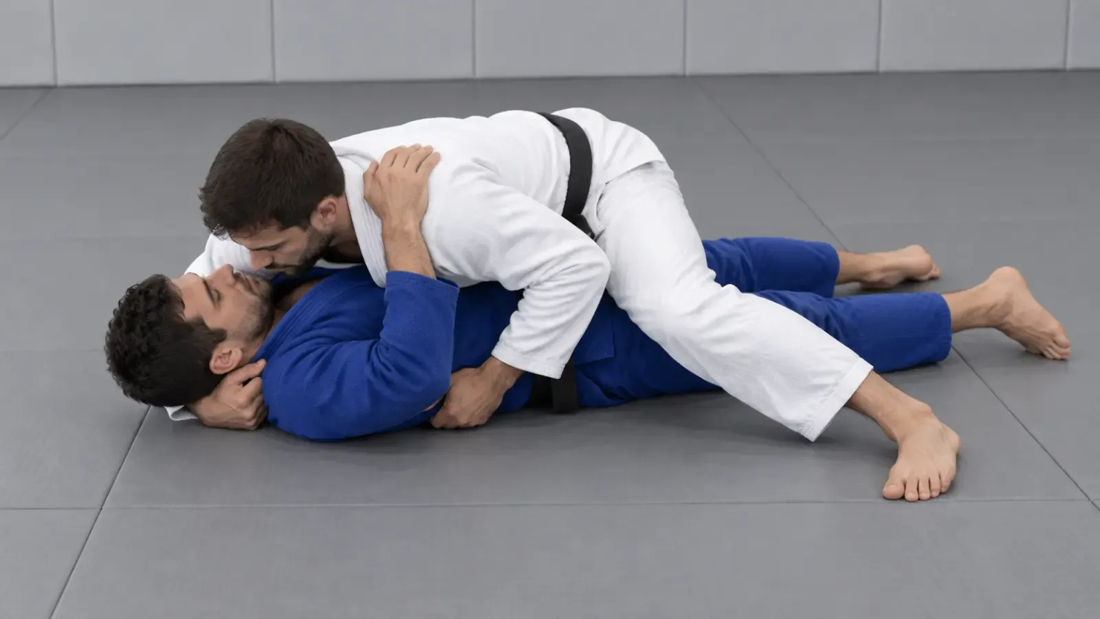 The torreando finished, the passer landing hip and chest into side control.